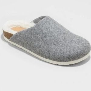 Universal Thread Women's Bev Felt with Fur Mules Warm Flats Gray